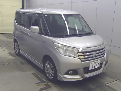 MITSUBISHI DELICA D:2