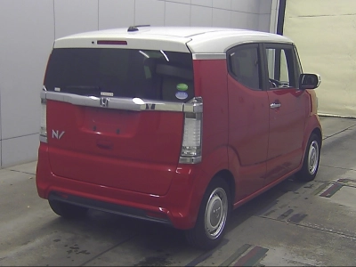 HONDA N-BOX SLASH