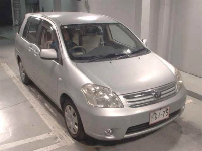 TOYOTA RAUM