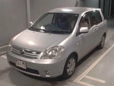 TOYOTA RAUM