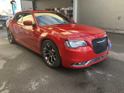 CHRYSLER 300