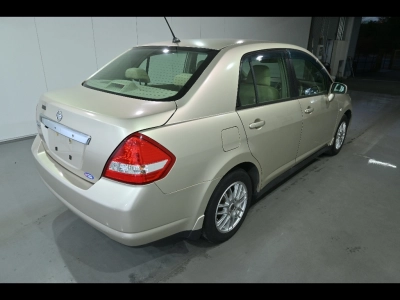 NISSAN TIIDA LATIO