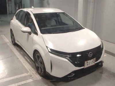 NISSAN AURA
