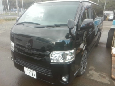 TOYOTA HIACE VAN