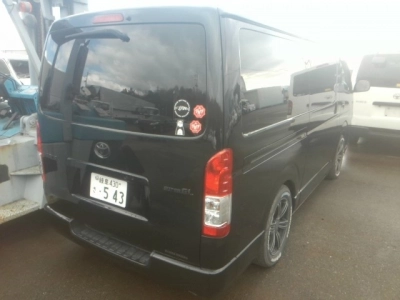 TOYOTA HIACE VAN