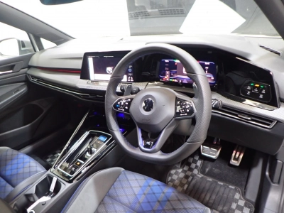 VOLKSWAGEN GOLF R VALIANT