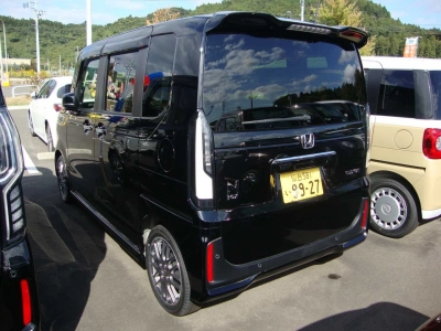 HONDA N BOX CUSTOM