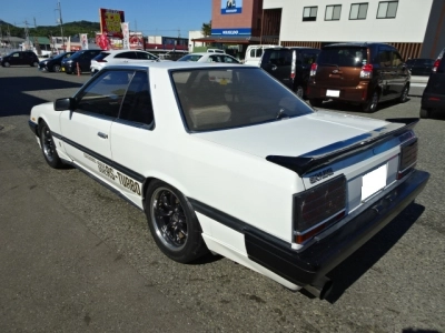 NISSAN SKYLINE