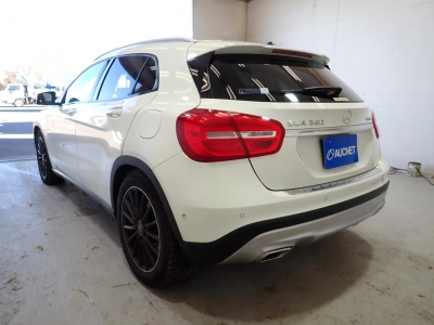 MERCEDES BENZ GLA