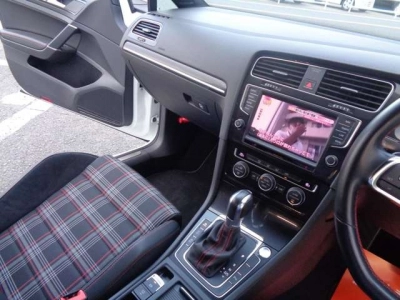 VOLKSWAGEN GOLF  GTI