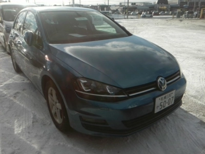 VOLKSWAGEN GOLF
