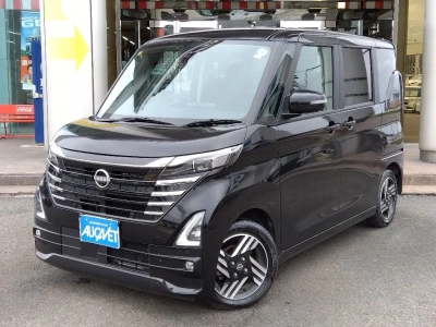 NISSAN ROOX