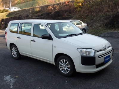 TOYOTA SUCCEED VAN
