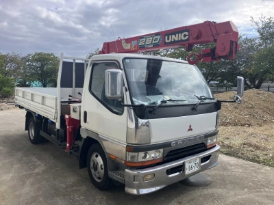 MITSUBISHI CANTER