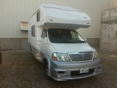 TOYOTA GRAND HIACE