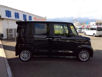 HONDA N BOX CUSTOM
