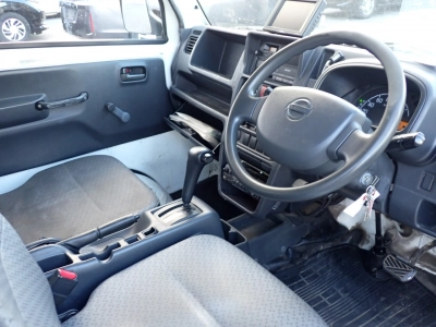 NISSAN NT100 CLIPPER