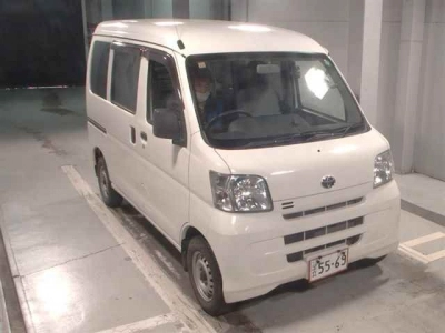 TOYOTA PIXIS VAN