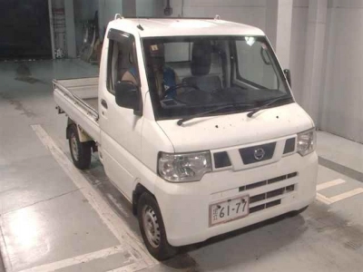 NISSAN NT100 CLIPPER