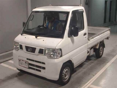 NISSAN NT100 CLIPPER