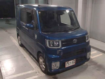 TOYOTA PIXIS MEGA