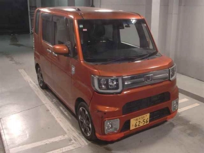 DAIHATSU WAKE