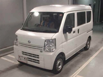 NISSAN NV100 CLIPPER