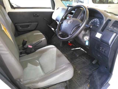 TOYOTA TOWN ACE VAN