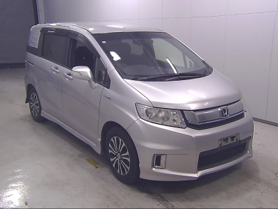 HONDA FREED SPIKE