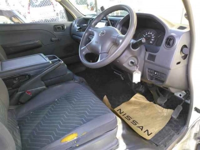 NISSAN CARAVAN