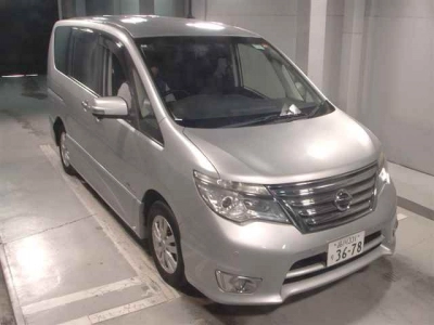 NISSAN SERENA
