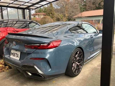 BMW 8 SERIES