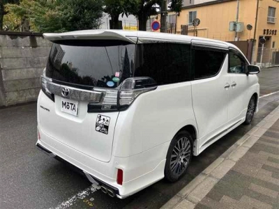 TOYOTA VELLFIRE
