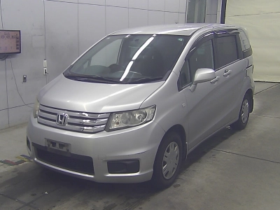HONDA FREED SPIKE
