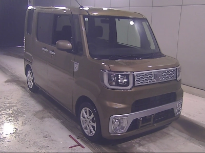 DAIHATSU WAKE