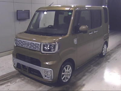 DAIHATSU WAKE