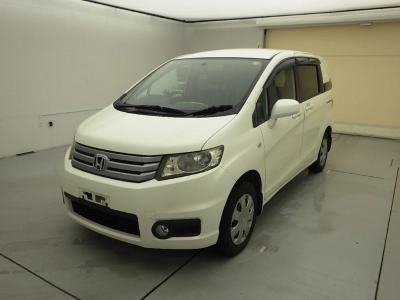 HONDA FREED SPIKE