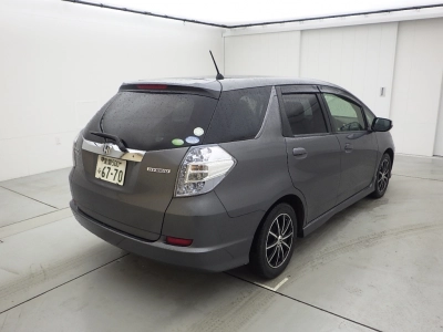 HONDA FIT SHUTTLE
