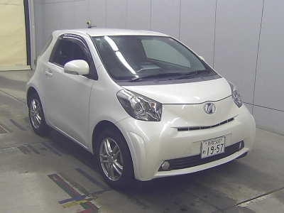 TOYOTA IQ