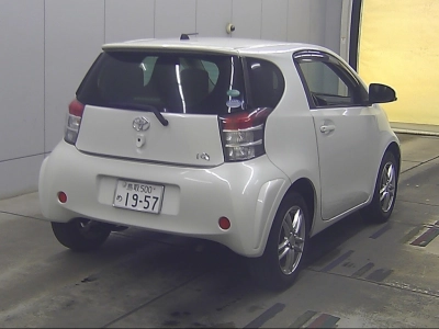 TOYOTA IQ