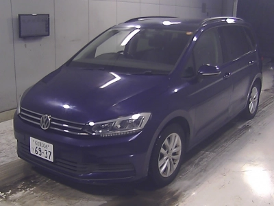 VOLKSWAGEN GOLF TOURAN