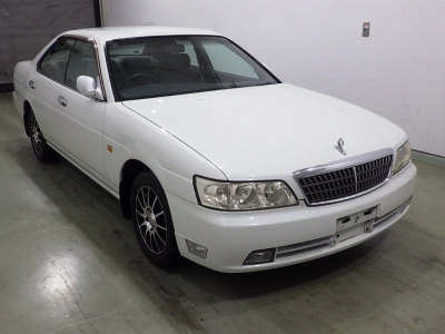 NISSAN LAUREL