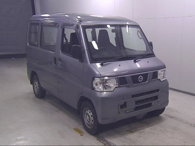 NISSAN CLIPPER VAN