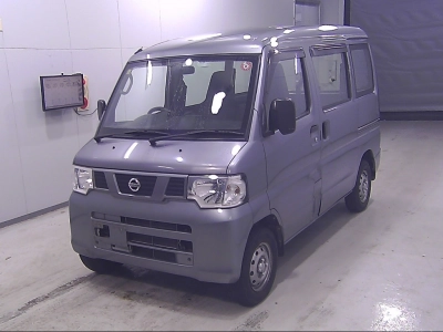 NISSAN CLIPPER VAN