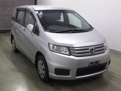 HONDA FREED SPIKE