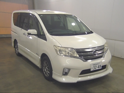 NISSAN SERENA