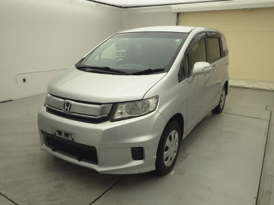 HONDA FREED SPIKE