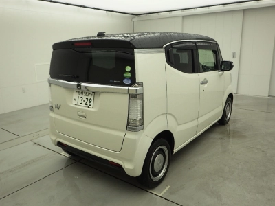 HONDA N-BOX SLASH