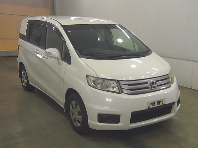 HONDA FREED SPIKE