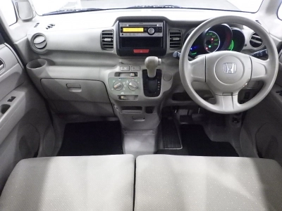 HONDA N BOX +